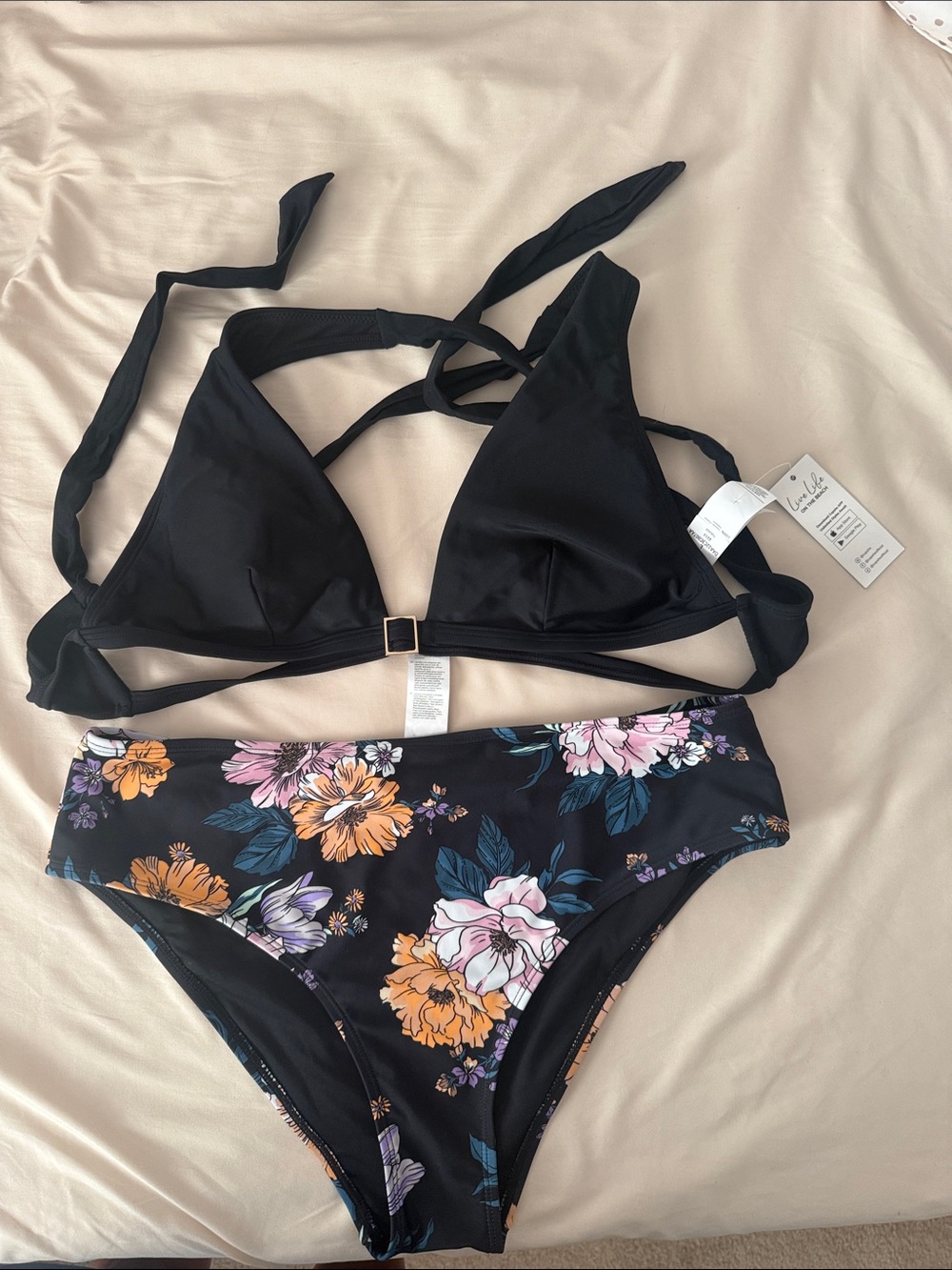 NWT Women’s Cupshe bikini large